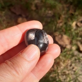 Pierre roulée en Hypersthène